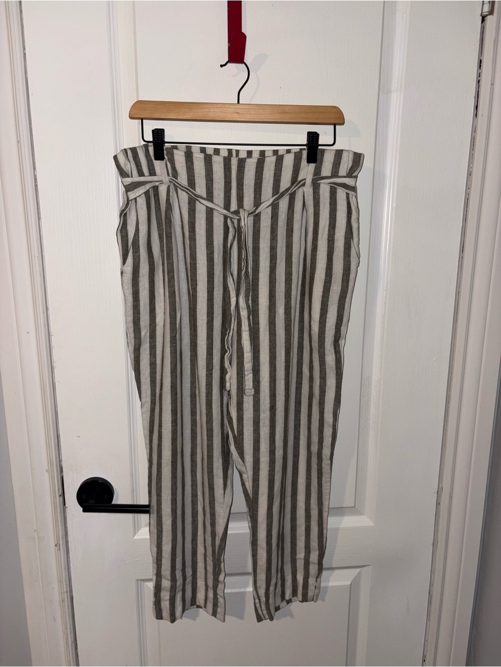 MyStyle | Gray Striped Belted Pants | Size Large